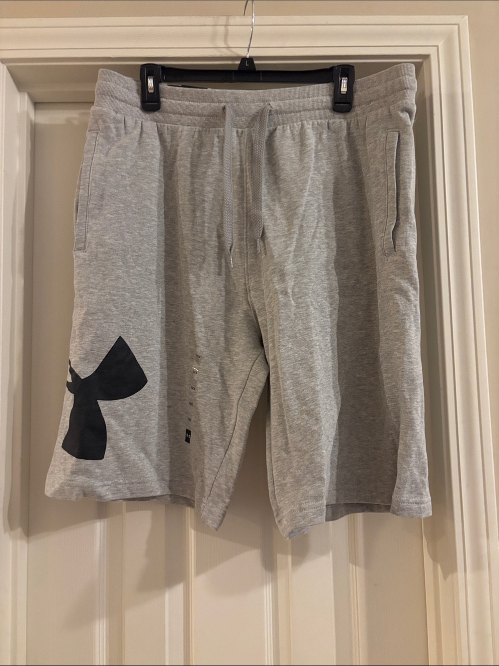 NWT Under Armour Men's Light Gray Athletic Logo Shorts 2XL